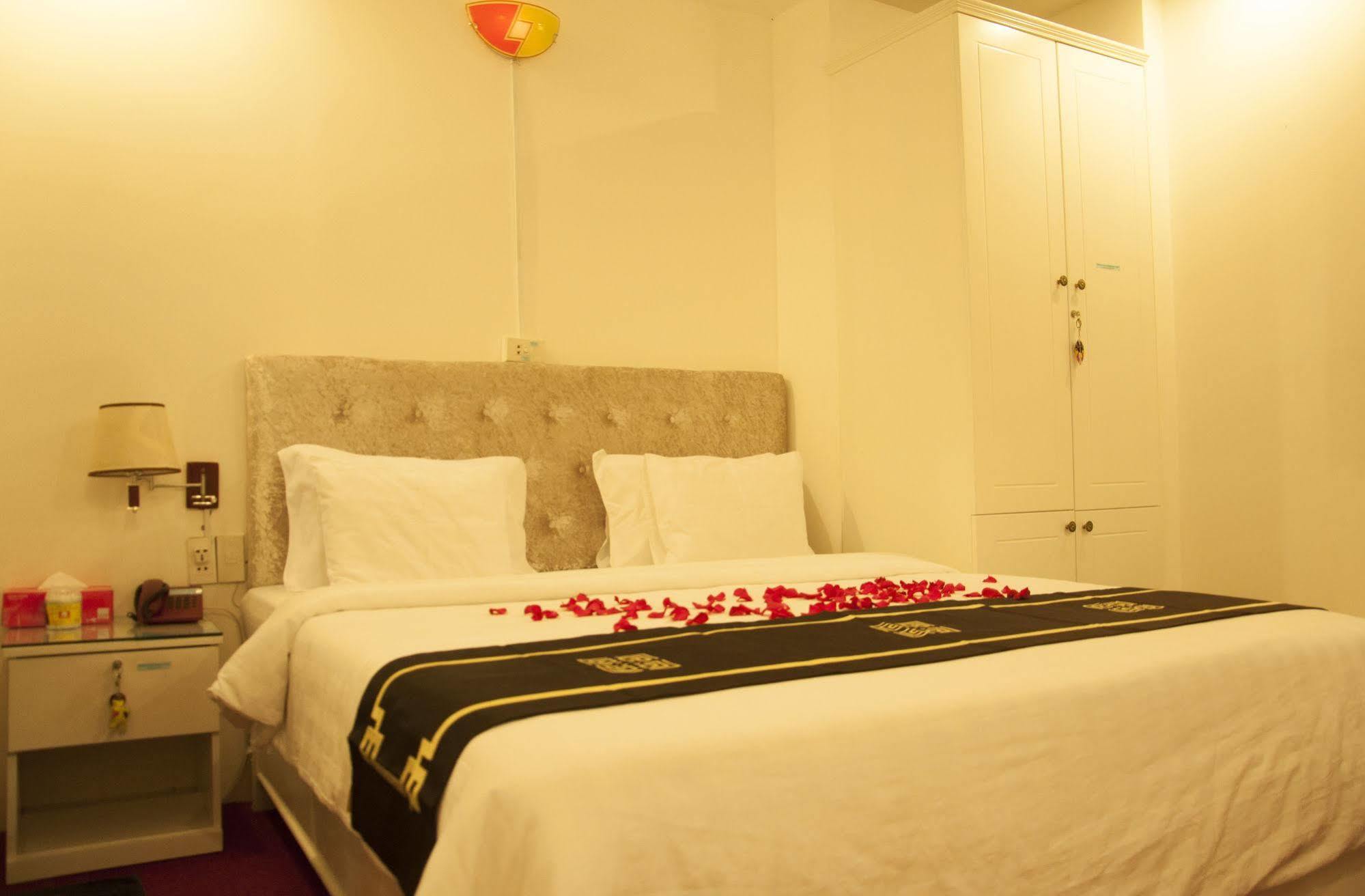 A25 Hotel - 274 De Tham Ho Chi Minh-Byen Eksteriør billede