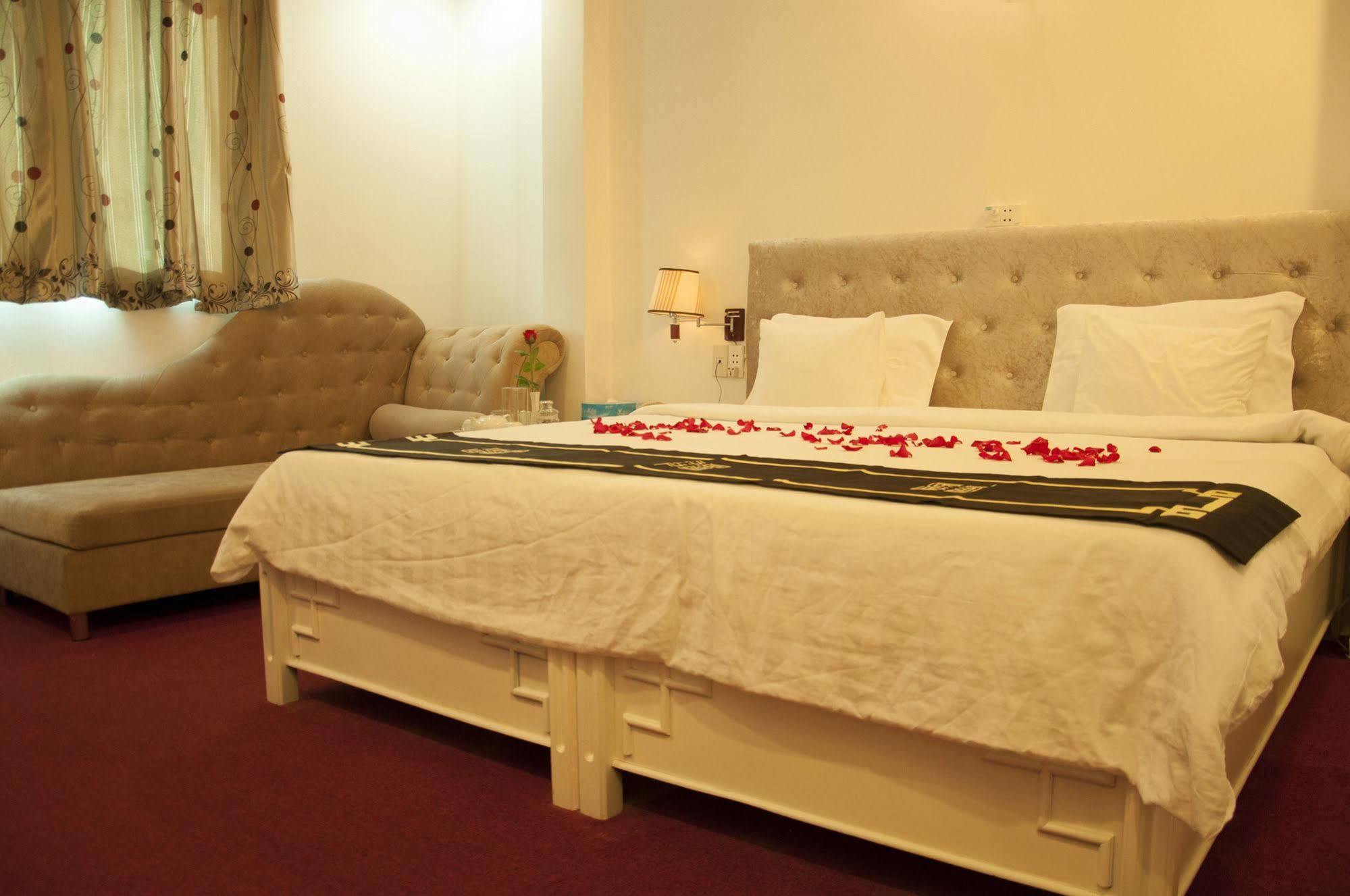 A25 Hotel - 274 De Tham Ho Chi Minh-Byen Eksteriør billede