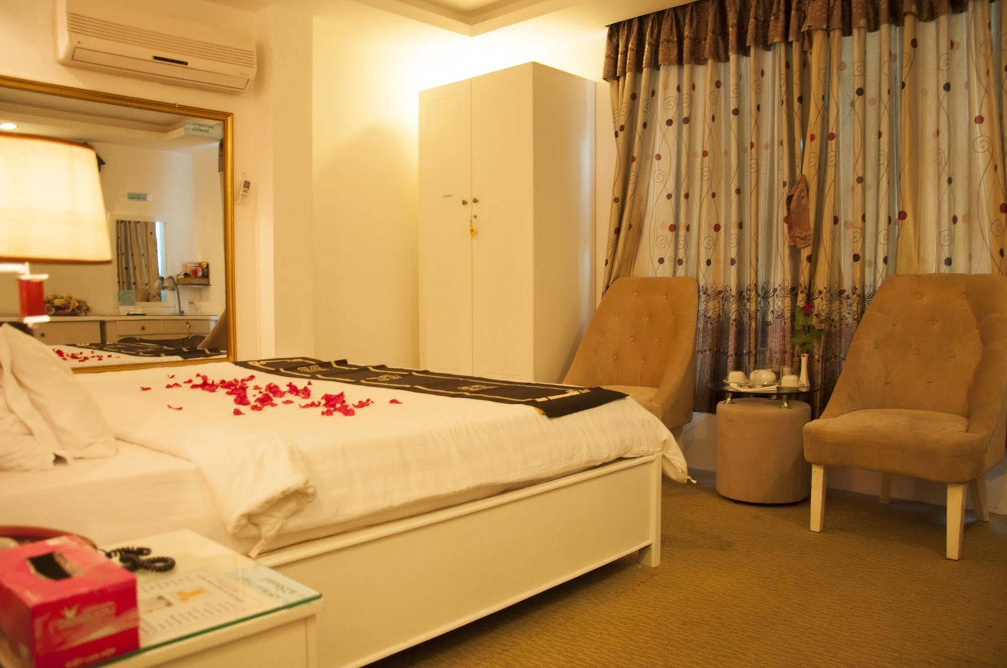 A25 Hotel - 274 De Tham Ho Chi Minh-Byen Eksteriør billede